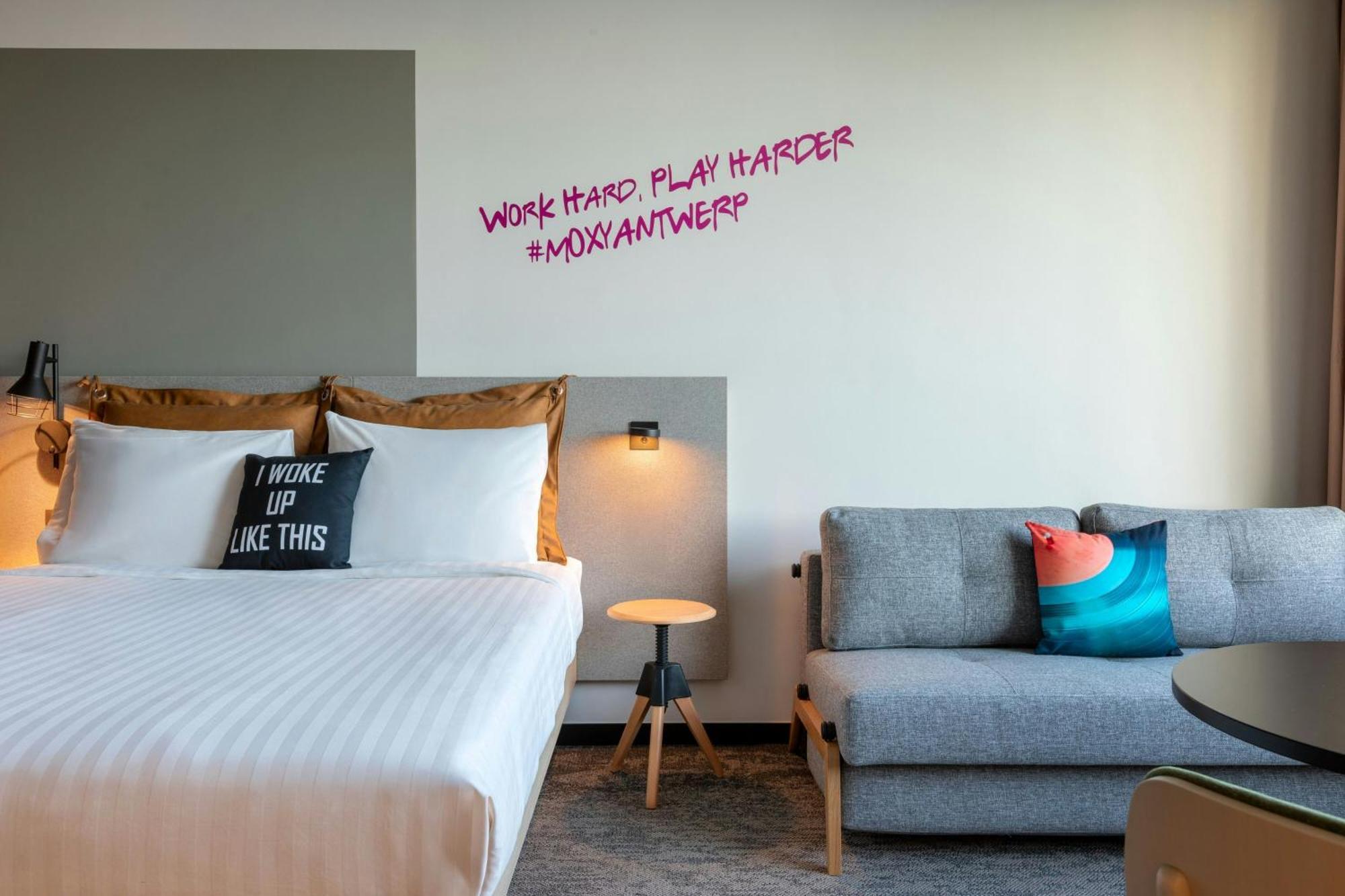 Moxy Antwerp Hotel Екстериор снимка