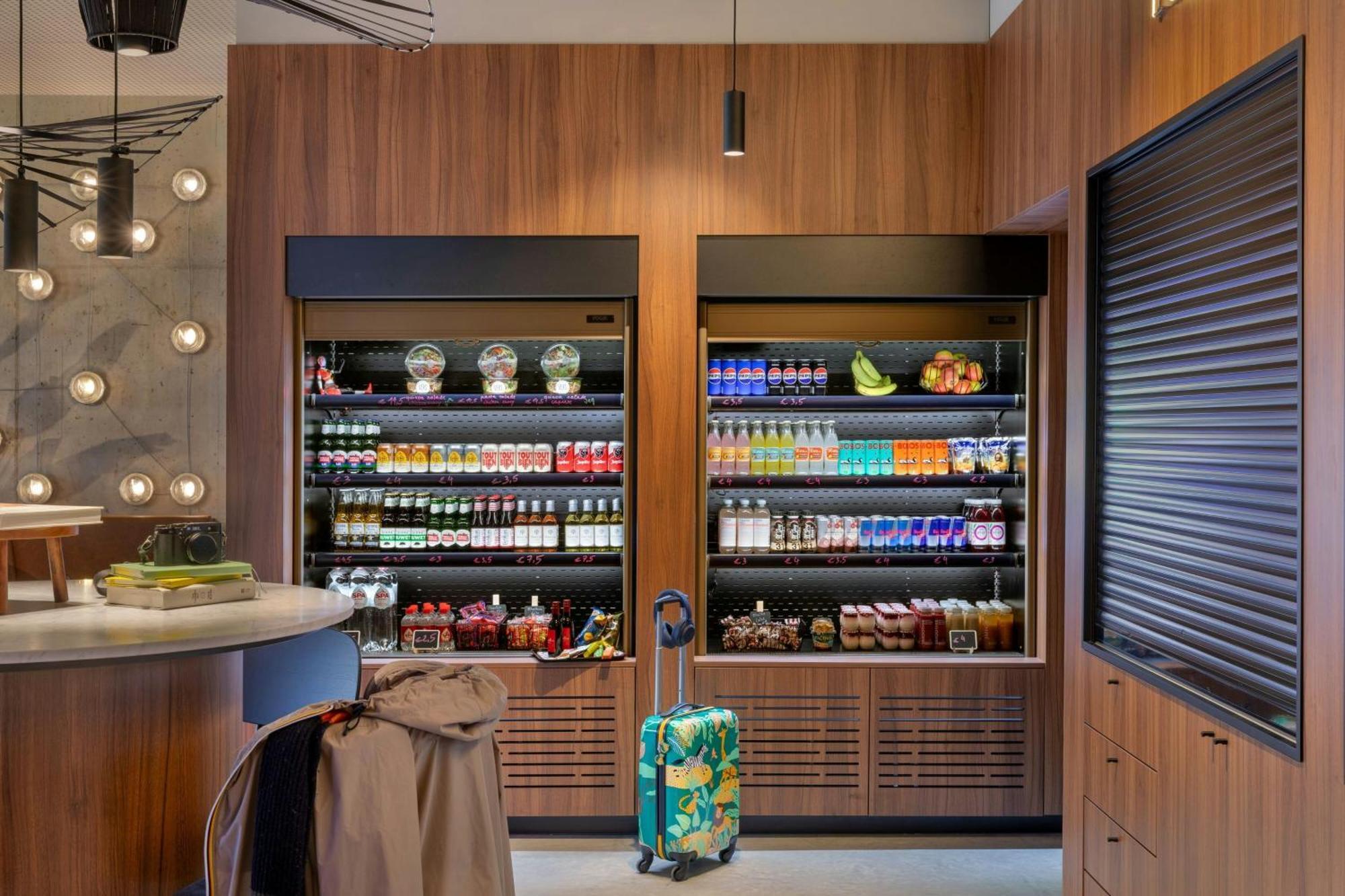 Moxy Antwerp Hotel Екстериор снимка