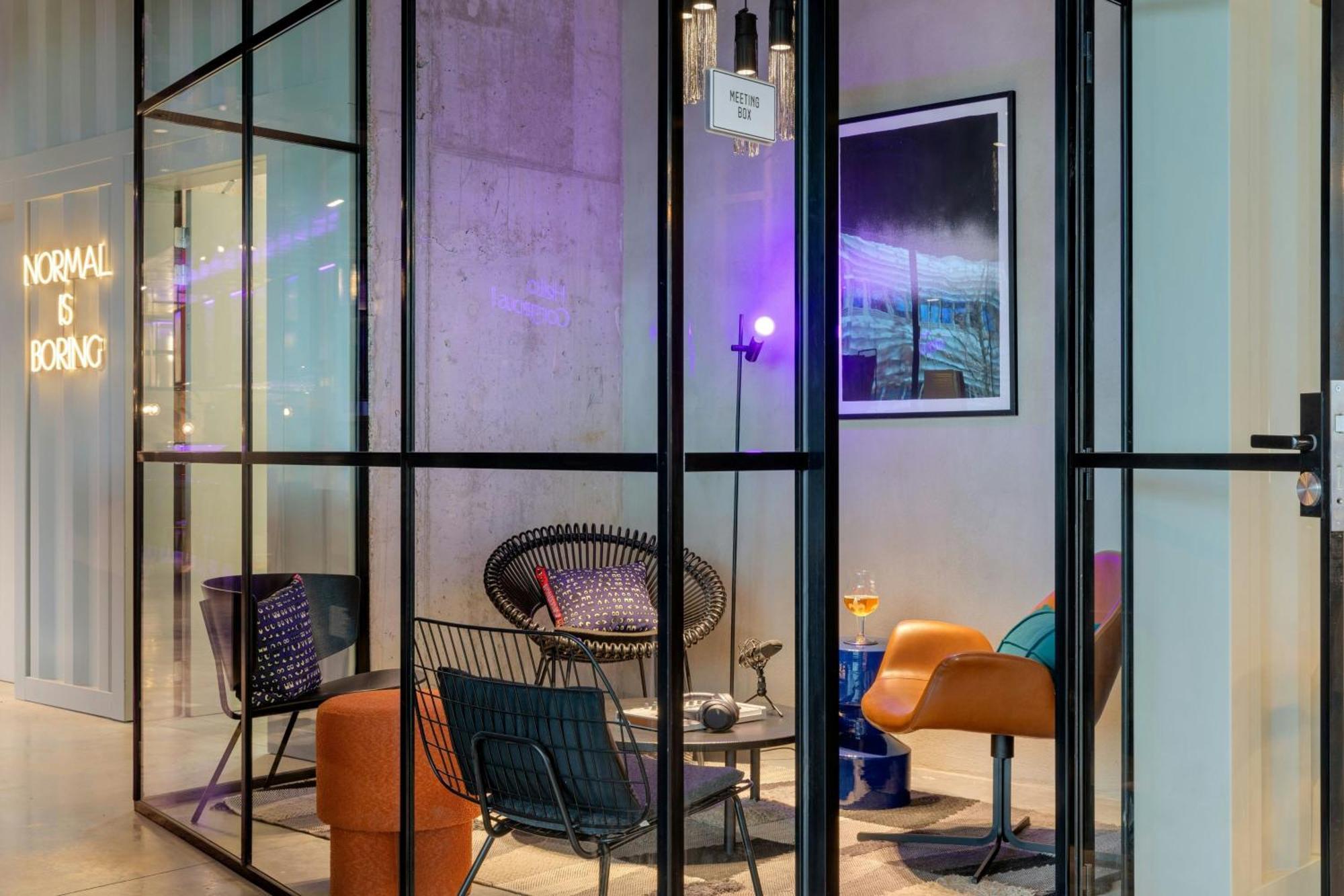 Moxy Antwerp Hotel Екстериор снимка