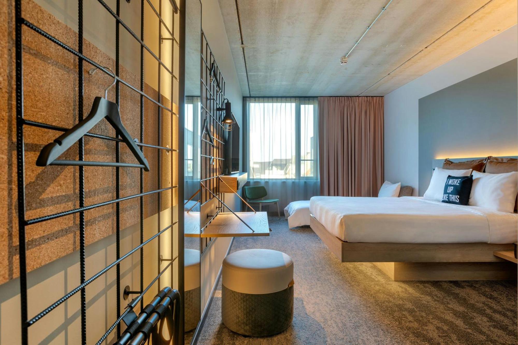 Moxy Antwerp Hotel Екстериор снимка
