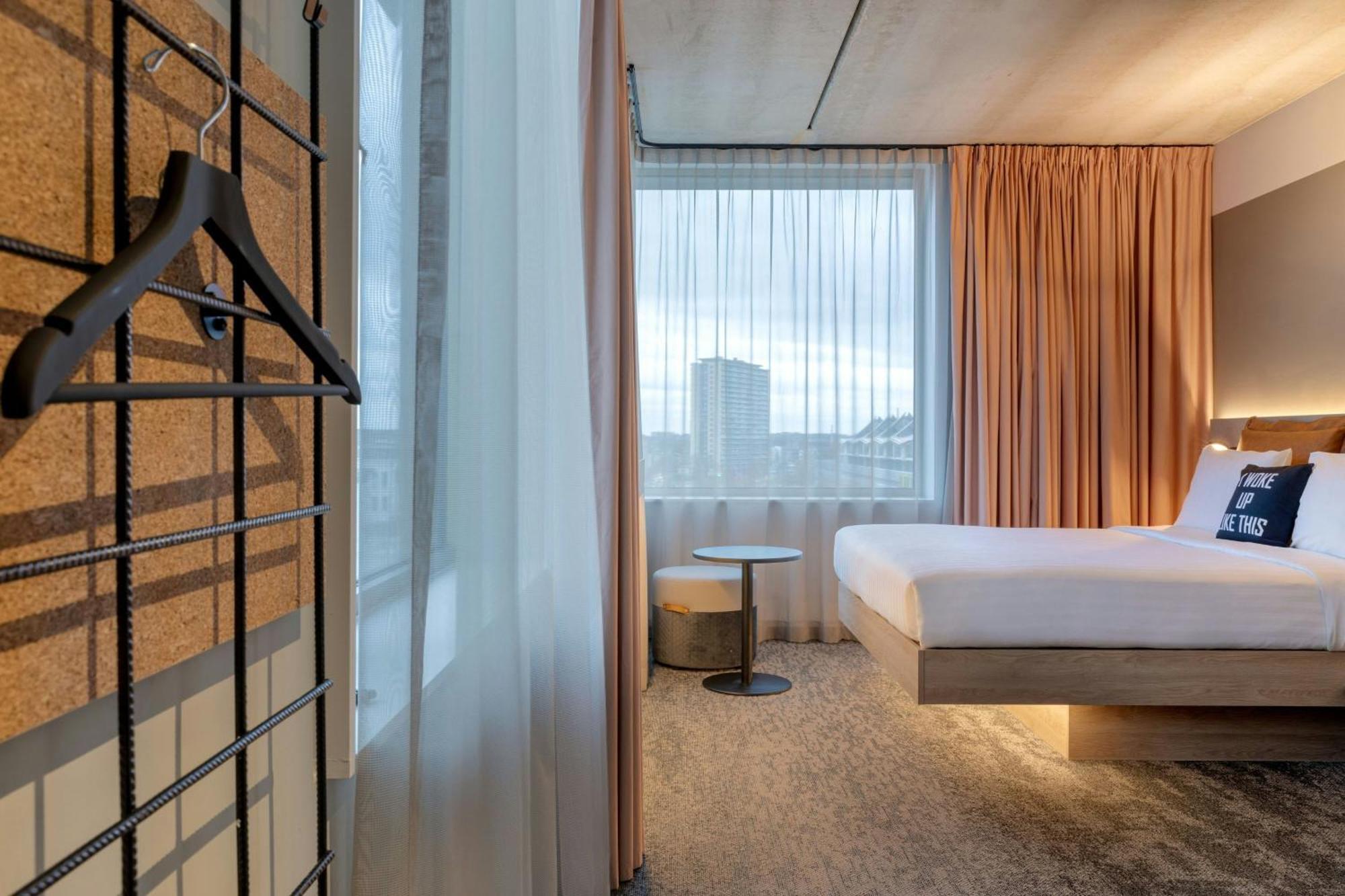 Moxy Antwerp Hotel Екстериор снимка