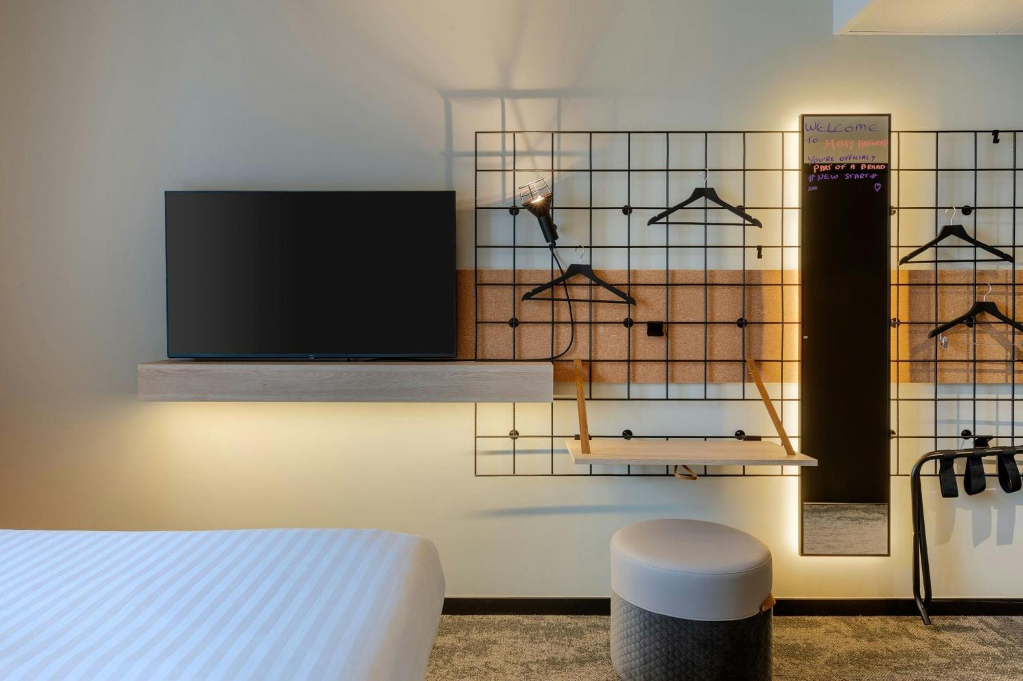 Moxy Antwerp Hotel Екстериор снимка