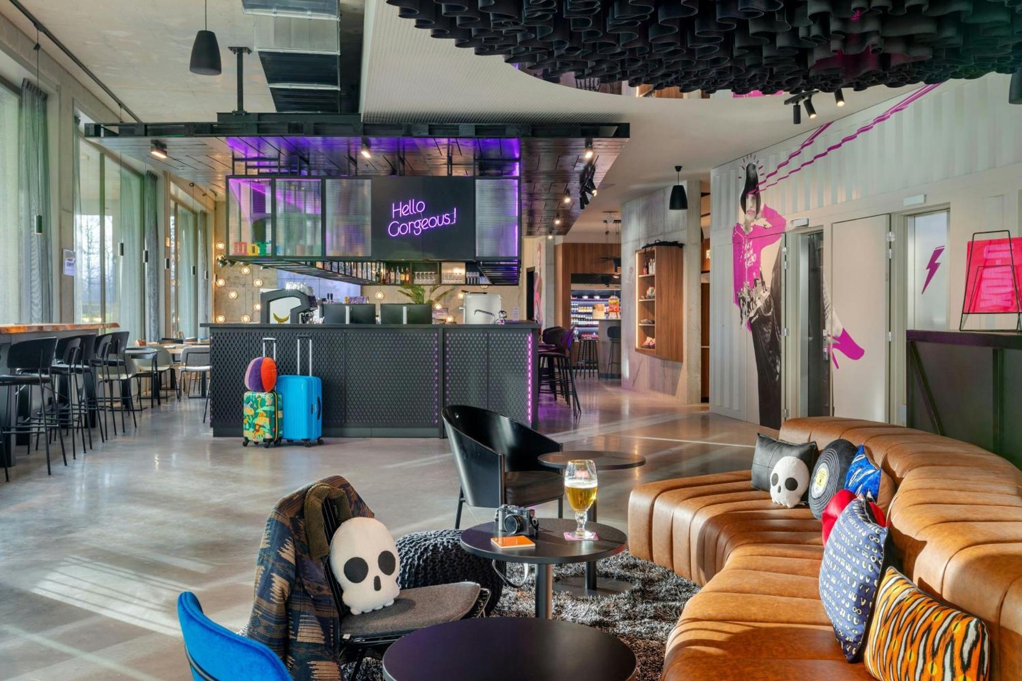Moxy Antwerp Hotel Екстериор снимка