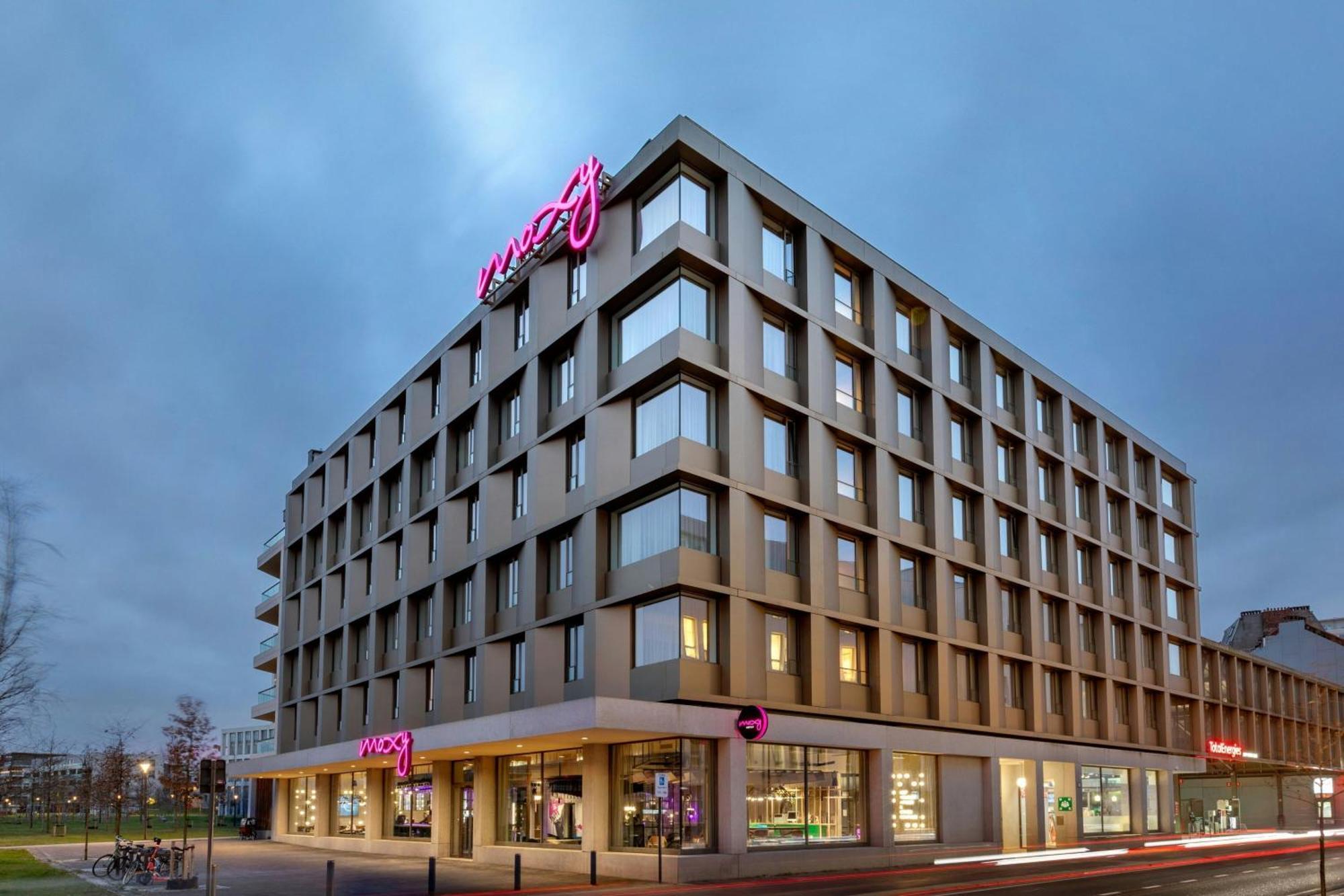 Moxy Antwerp Hotel Екстериор снимка
