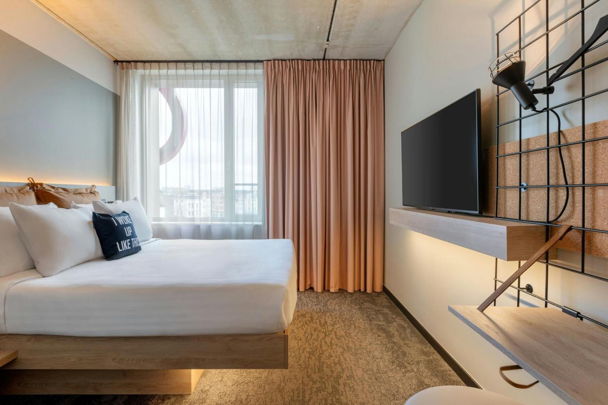 Moxy Antwerp Hotel Екстериор снимка