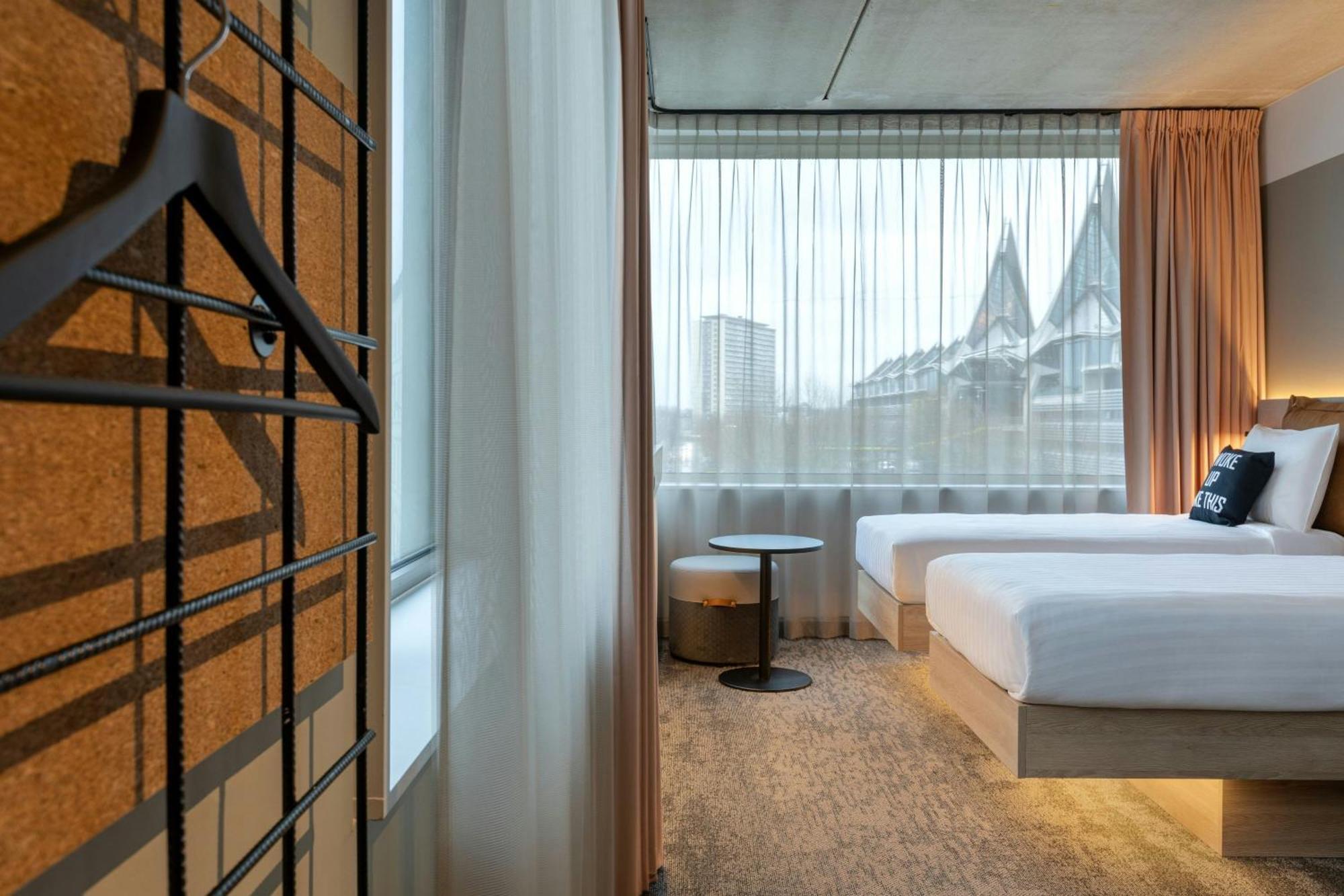 Moxy Antwerp Hotel Екстериор снимка